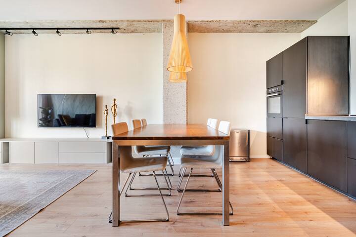 Trendy appartment city centre gallery image 5