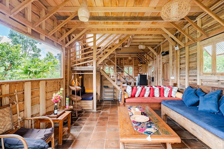 Secluded Mountain House With Campfire & Hiking - Indonesia