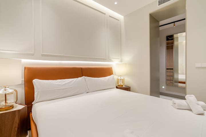 Exclusive & Stylish- Luxury in barrio de Salamanca gallery image 3