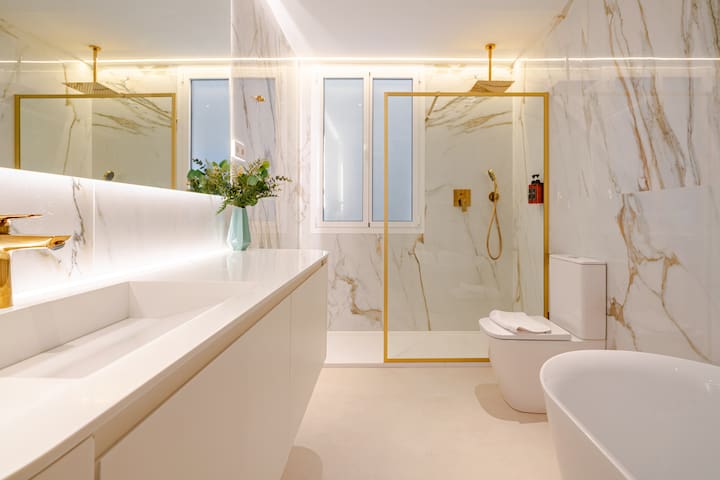 Exclusive & Stylish- Luxury in barrio de Salamanca gallery image 5