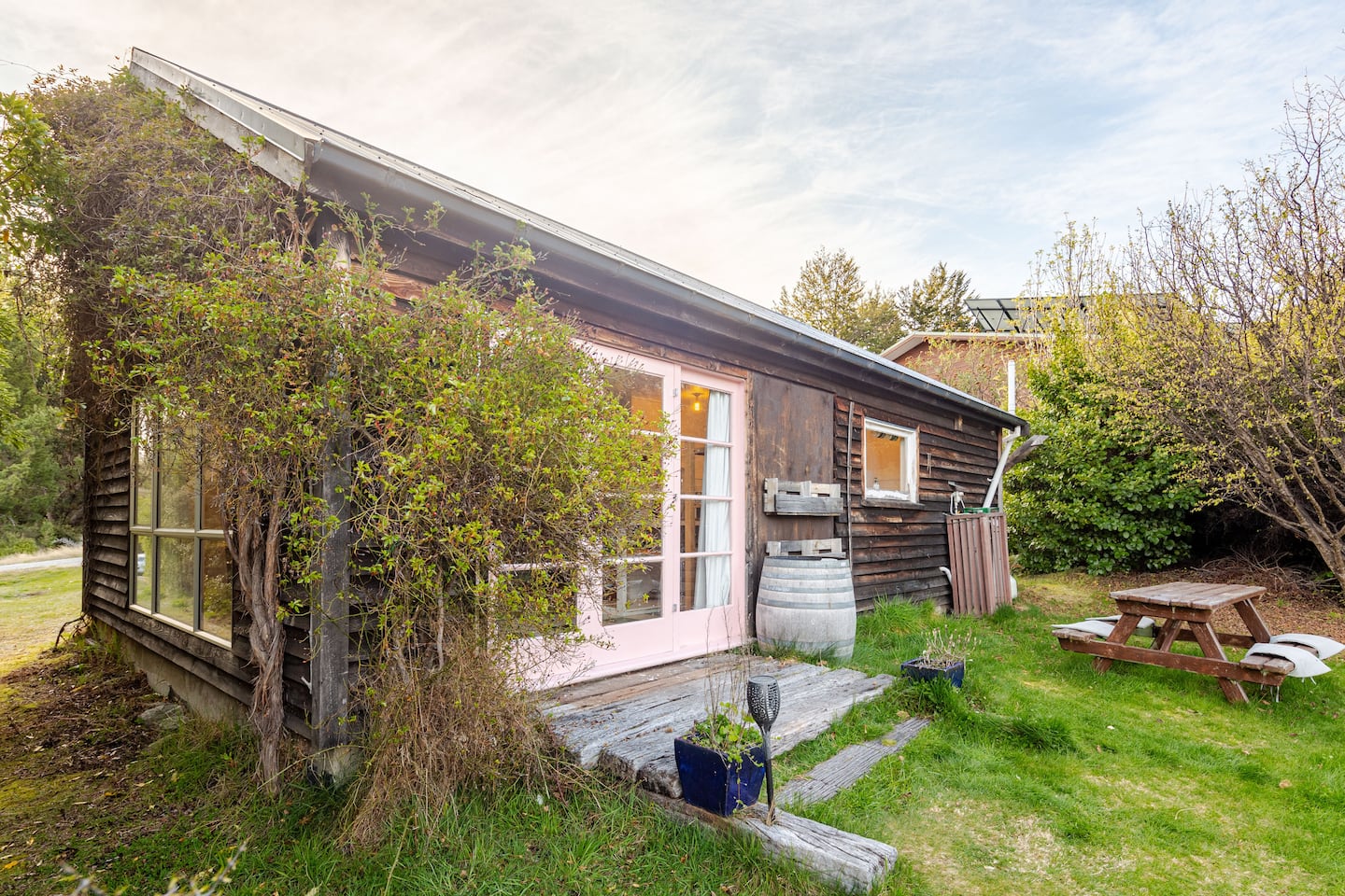 The Rustic Alpine Cottage 1