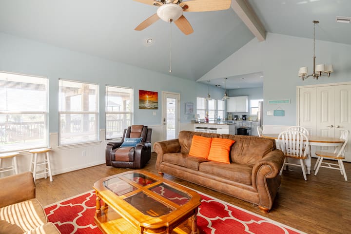 Central 2br/2ba, Pet Friendly, Sleeps 10 - Bolivar Peninsula, TX