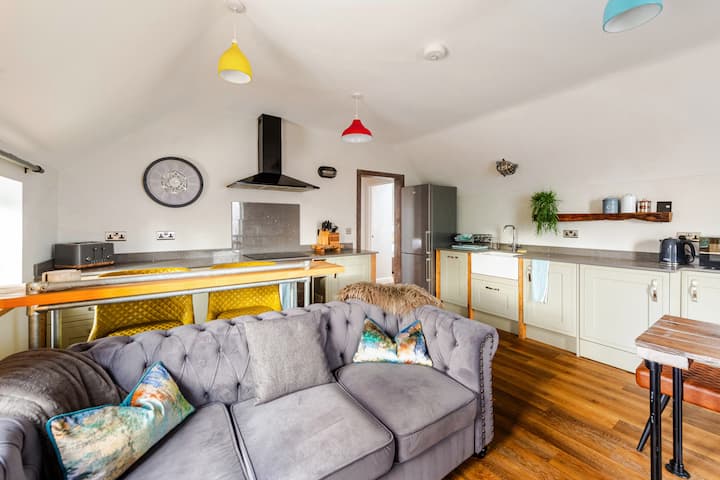 Stylish And Cosy 2 Bedroom Apartment. - Rugby