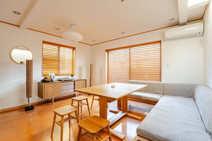 【渋谷駅徒歩10分】一棟まるごと貸し切り/5部屋/10人まで/浴室2/無料駐車場 gallery image 2