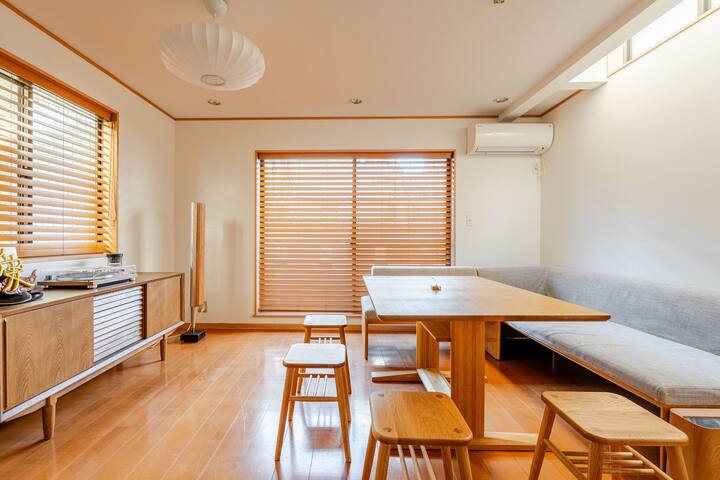 【渋谷駅徒歩10分】一棟まるごと貸し切り/5部屋/10人まで/浴室2/無料駐車場 gallery image 3