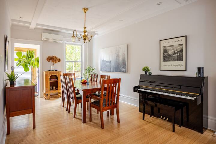 4BR 2BA Cozy Riverdale Gem |Danforth, Kid-Friendly gallery image 4