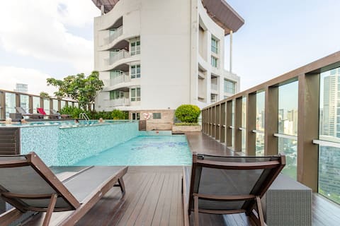 2 BR in Downtown BTS Chitlom BKK