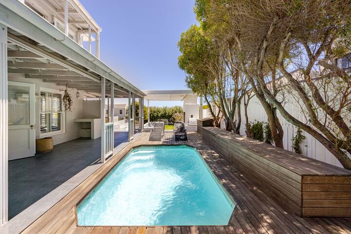 Family beach house gallery image 4