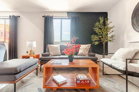 Top Airbnb: Depa Origen - 200 MBPS WIFI + Invoice + Netflix! in Vista 2000