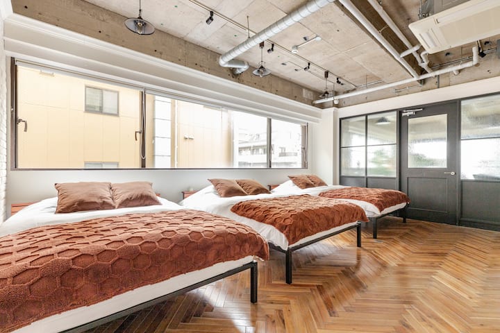 Tafadhali lala vizuri kwenye godoro la SIMMONS.