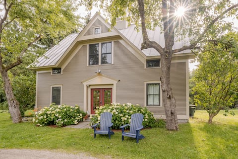 Custom Home, minutes from Middlebury