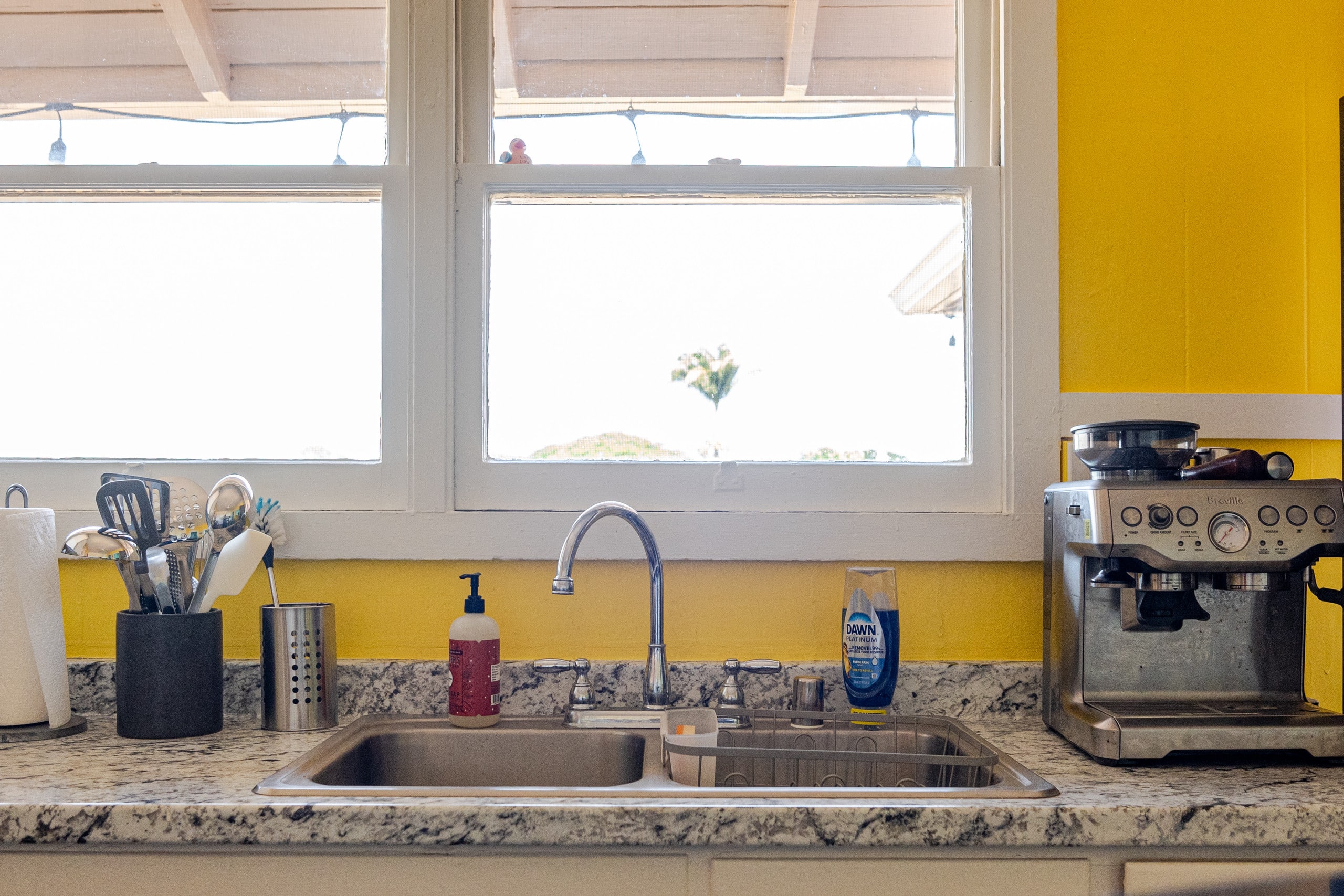 Family Haleiwa home welcoming 3BR - Photo 11