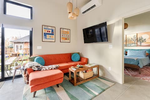 Top performing Airbnb: New Modern Cottage with Cozy Heated Floor in East Liberty Park