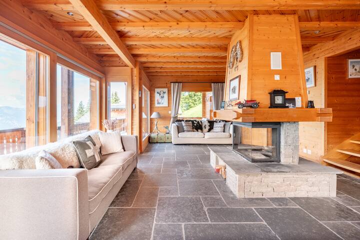 Luxury Swiss Chalet 50m from Piste gallery image 3