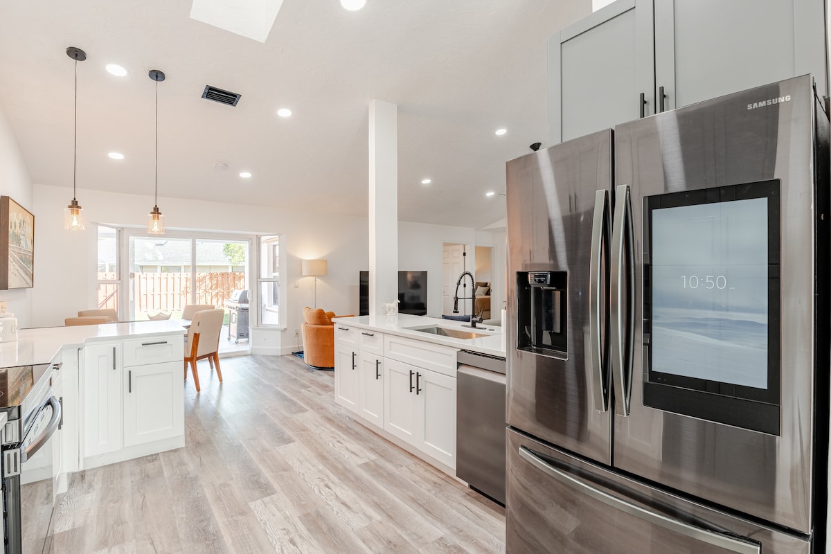 Full kitchen image 1