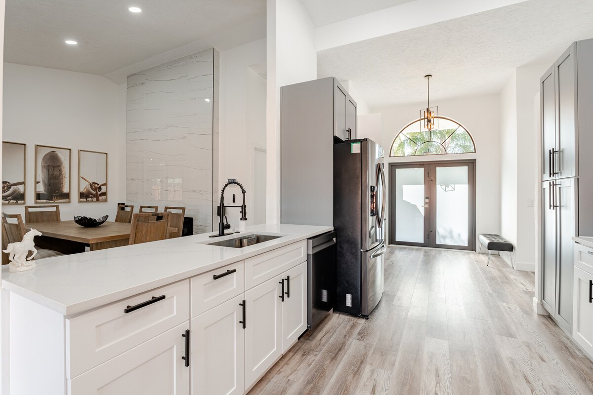 Full kitchen image 2