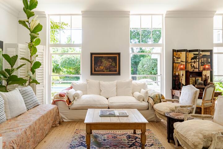 Amongst the Leaves gallery image 2