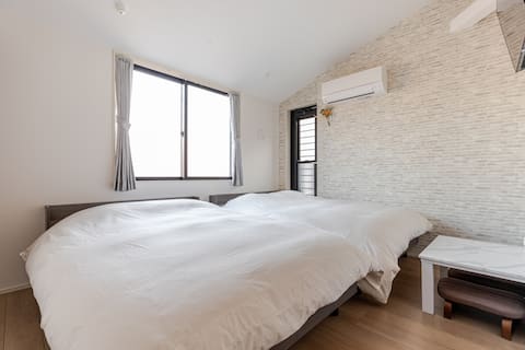 Kamiikebukuro 301/Anime Hub,Walk to Ikebukuro,4ppl