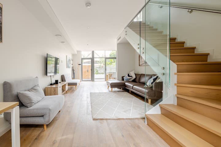 3 bdr Townhouse in Leichhardt SYD