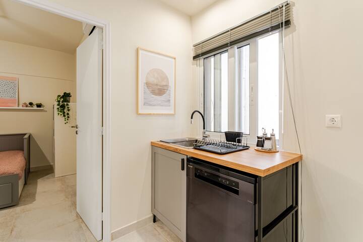 Brand New Modern Stylish 6BDR-3BATH APT/AthCityCTR gallery image 4
