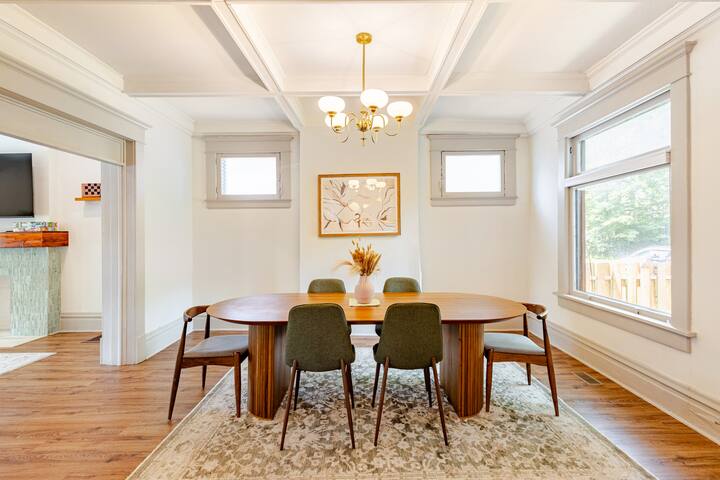 Newly Renovated Historic Gem | Centrally Located! gallery image 4