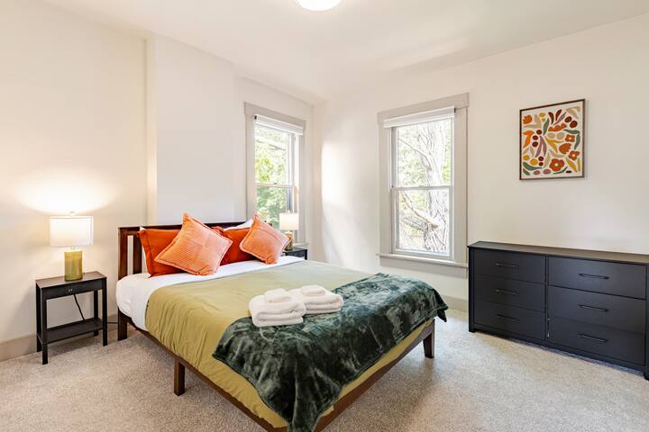 Newly Renovated Historic Gem | Centrally Located! gallery image 5