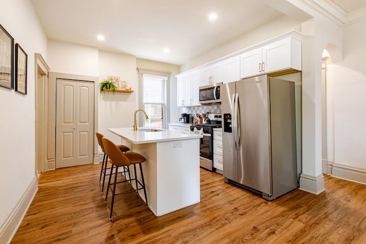 Newly Renovated Historic Gem | Centrally Located! gallery image 3