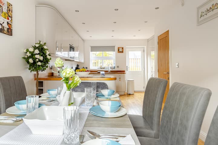 Spacious,  Tranquil And Luxurious Home - シュロップシャー