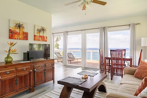 Oceanfront "Treehouse" at Hakalau with Kitchen