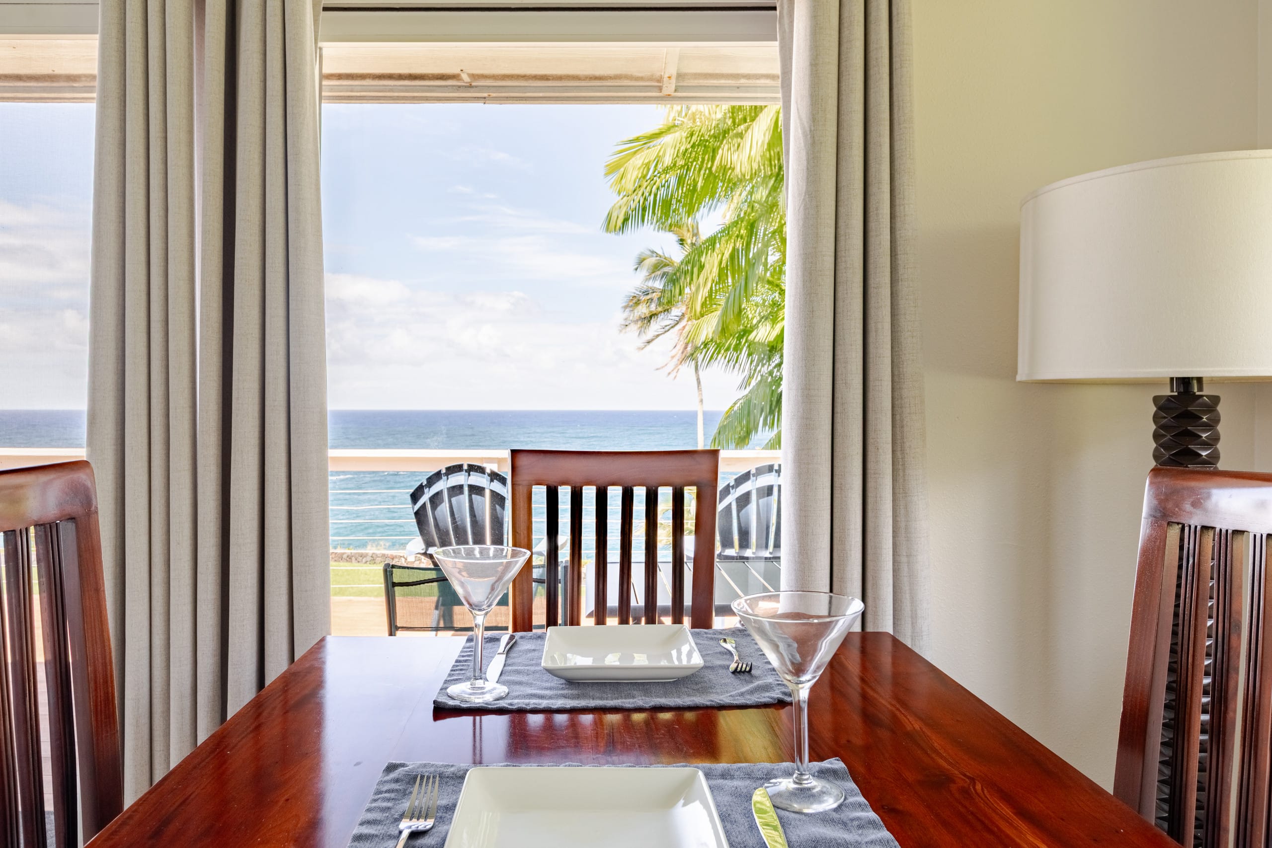 Home in Hakalau · ★4.97 · 2 bedrooms · 2 beds · 1 bath - Photo 12
