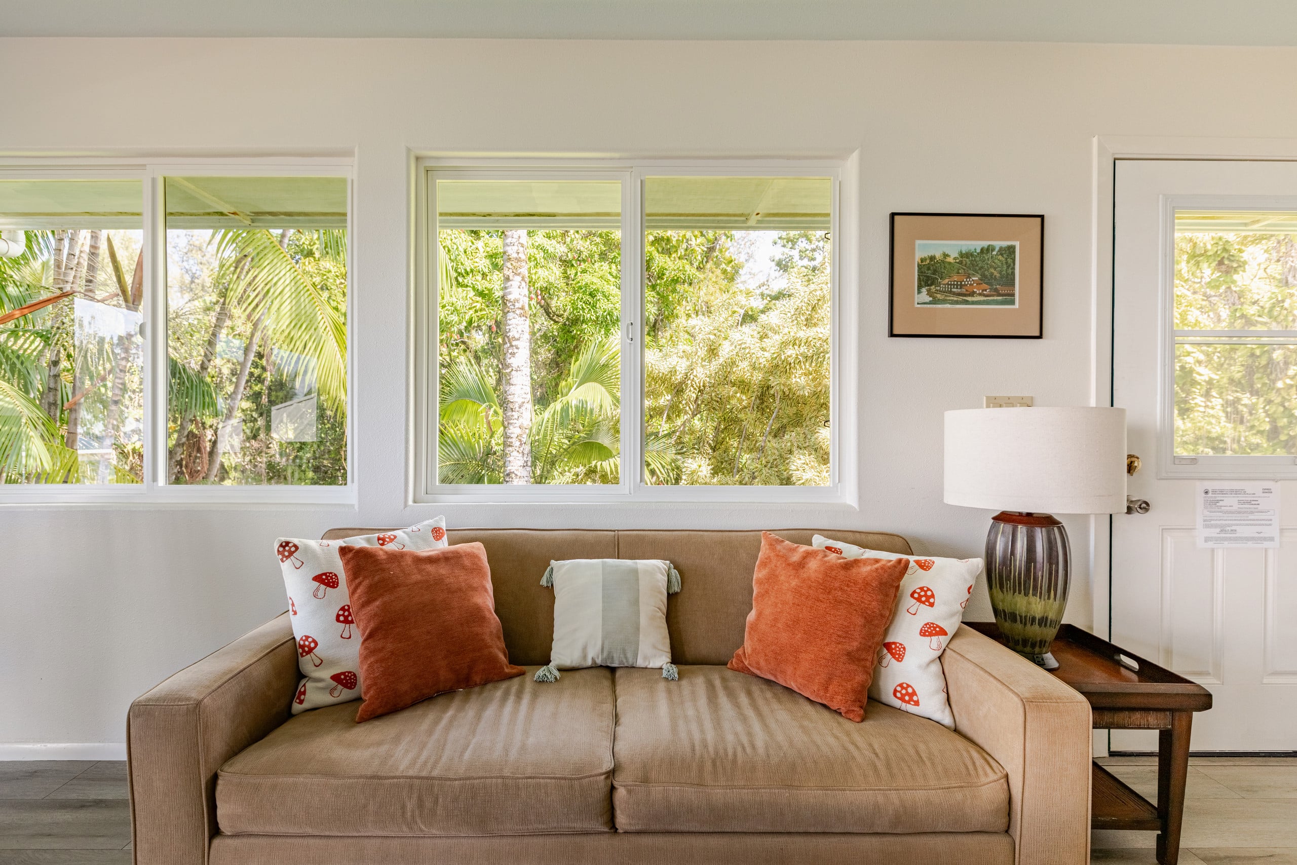 Home in Hakalau · ★4.97 · 2 bedrooms · 2 beds · 1 bath - Photo 4