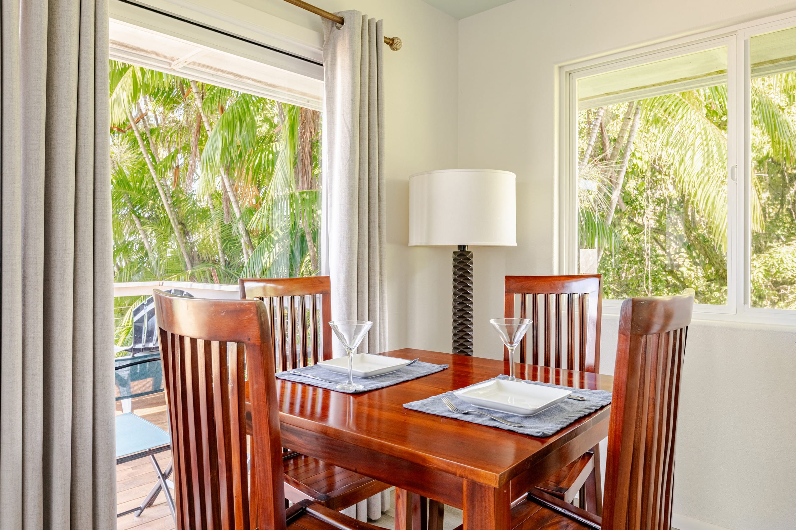 Home in Hakalau · ★4.97 · 2 bedrooms · 2 beds · 1 bath - Photo 11