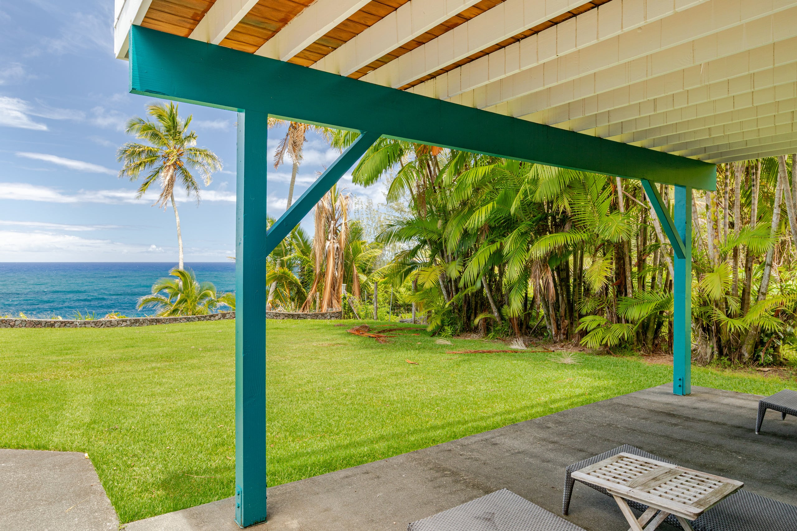 Home in Hakalau · ★4.97 · 2 bedrooms · 2 beds · 1 bath - Photo 28
