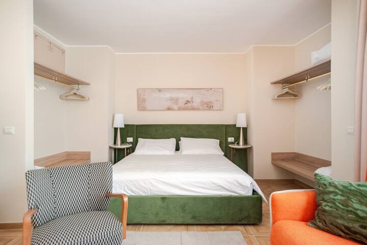 Luxury Apartment with suites in Duomo gallery image 3