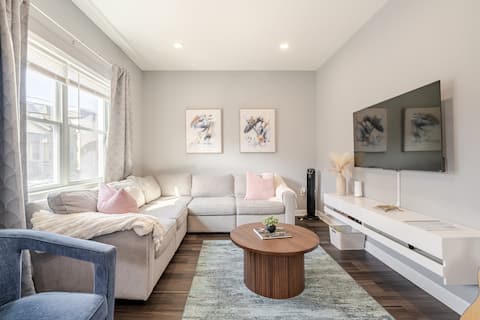 Cozy Jersey Haven with Parking: Next to NYC!