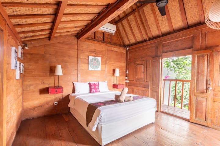 Villa 2 Joglo Bedroom