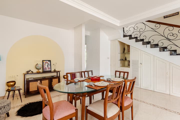 Dining area image 3