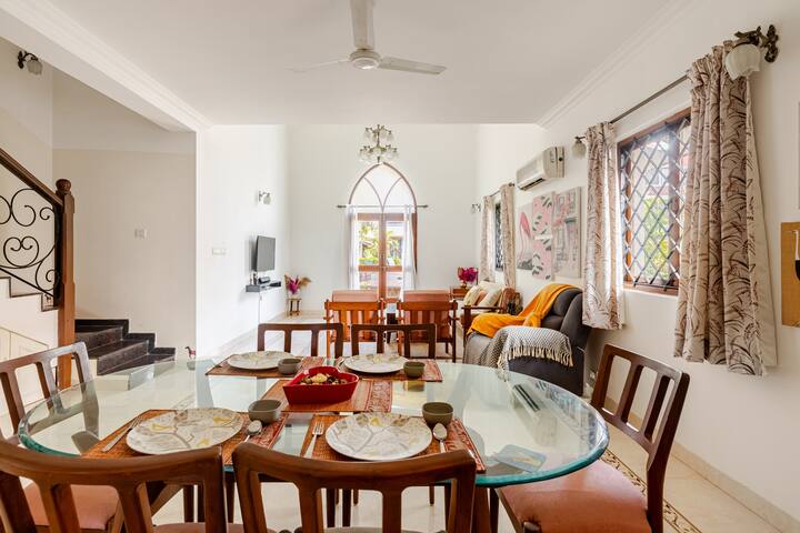 Living room image 3