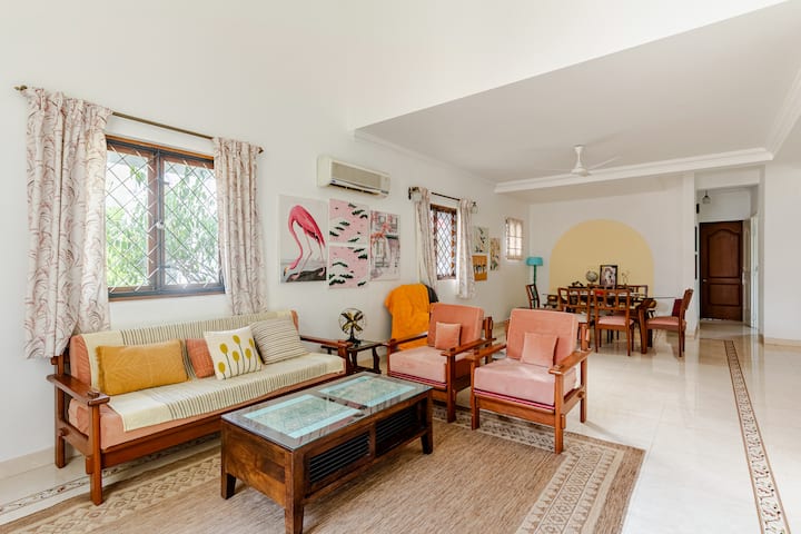 Living room image 1