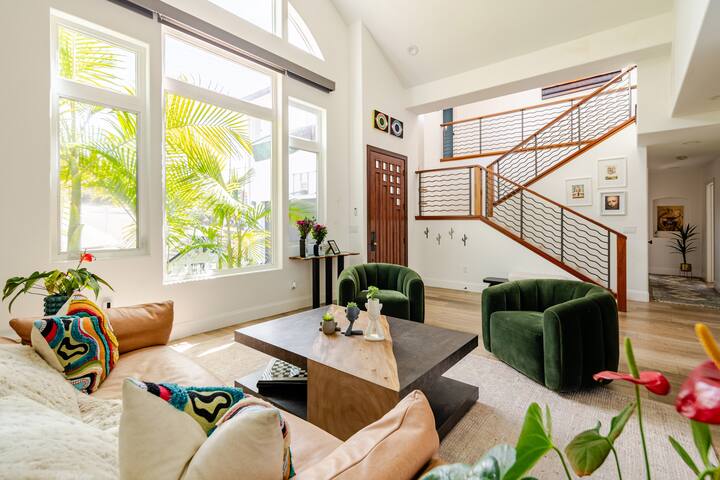 Pacific Beach Family Fun House gallery image 4