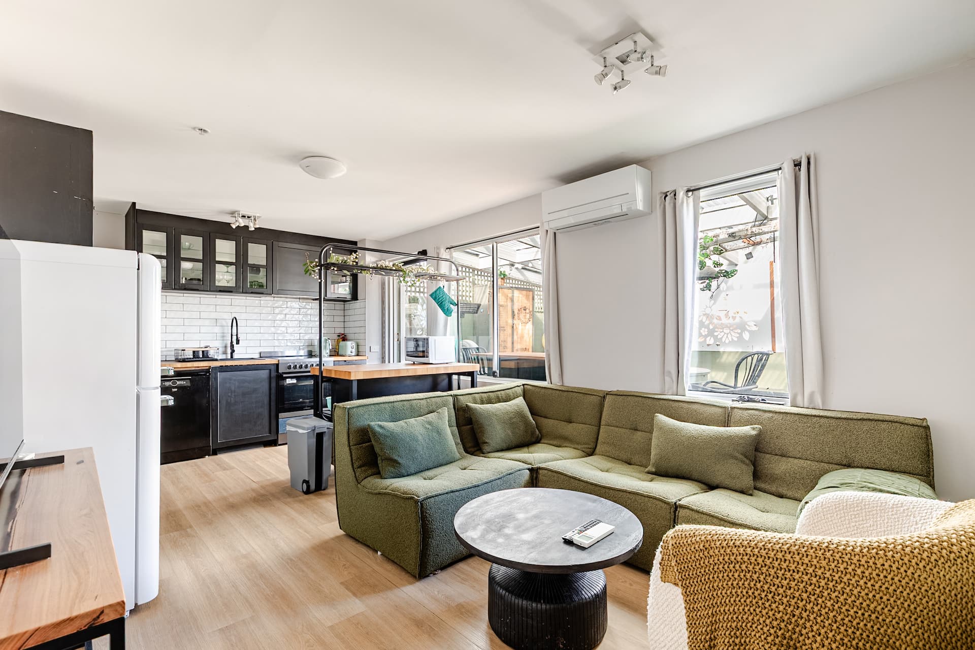 Rooftop Hawthorn Retreat near Glenferrie Rd