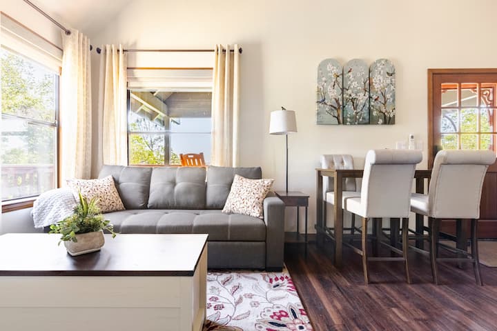 Cozy Pet-friendly Cottage Near Yosemite & Bass Lk - Oakhurst
