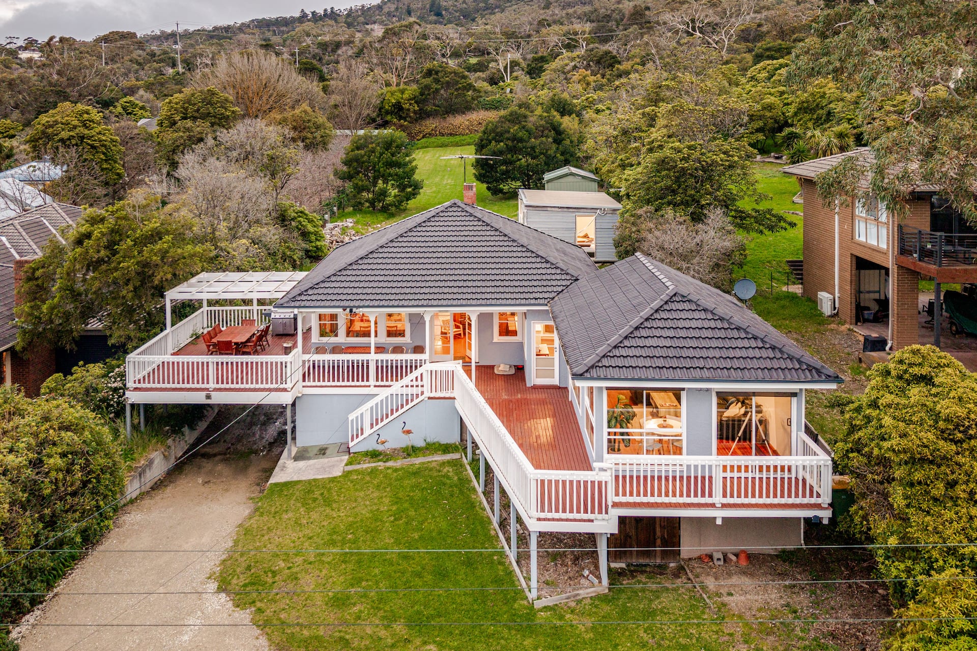 Dromana Ocean & Mt Views - Pet Friendly,