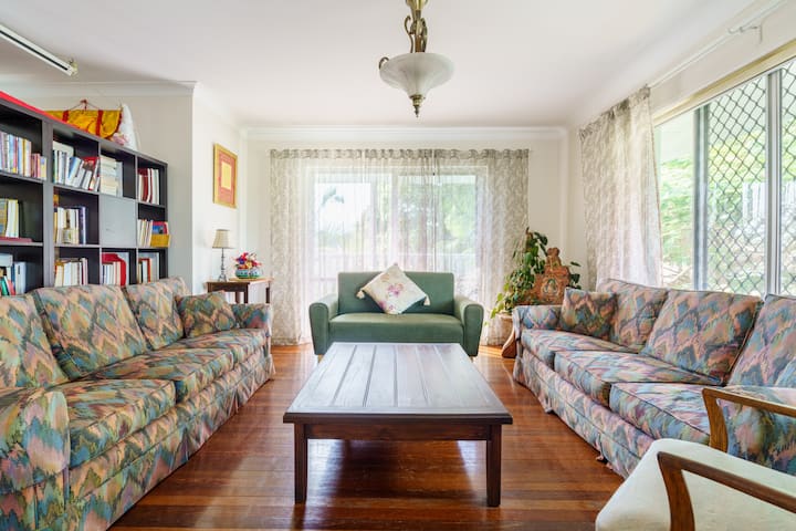 The Buddha Pond Guest Room - Hervey Bay