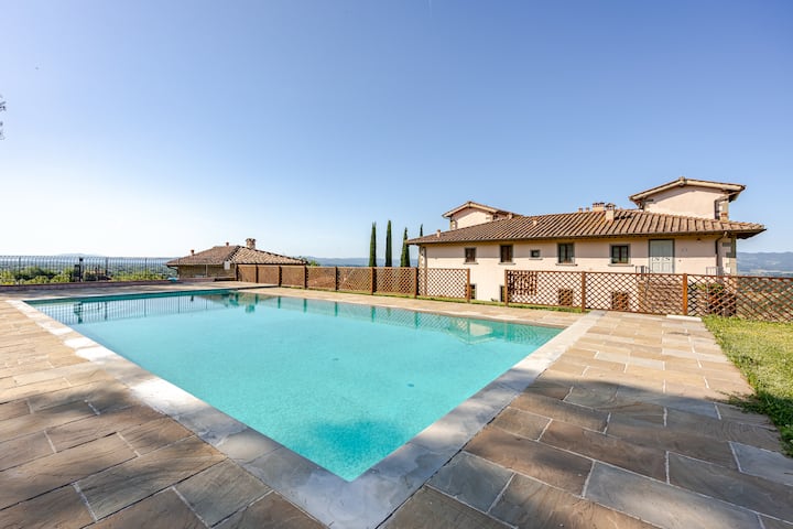 Moro Flat In Villa With Pool - Terranuova Bracciolini