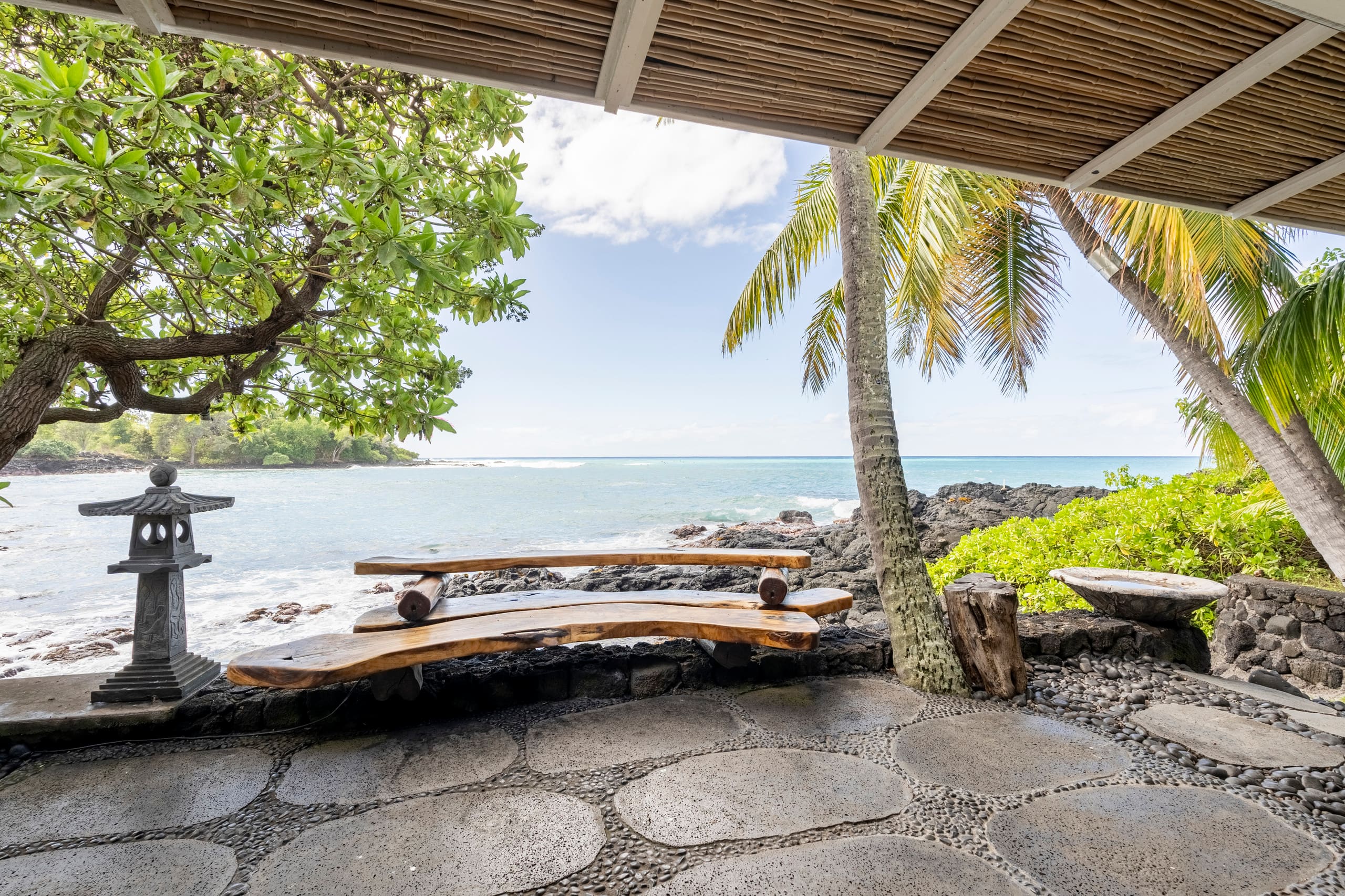 Home in Kailua-Kona · ★4.97 · 2 bedrooms · 2 beds · 2 baths - Image 39