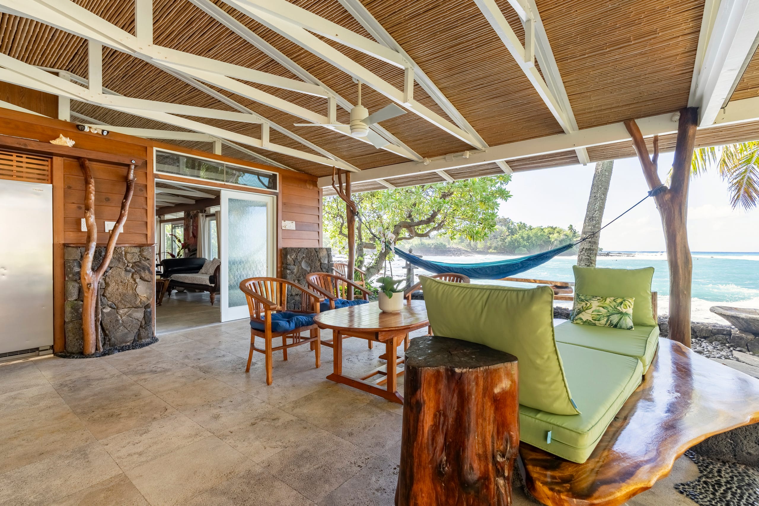 Home in Kailua-Kona · ★4.97 · 2 bedrooms · 2 beds · 2 baths - Image 30