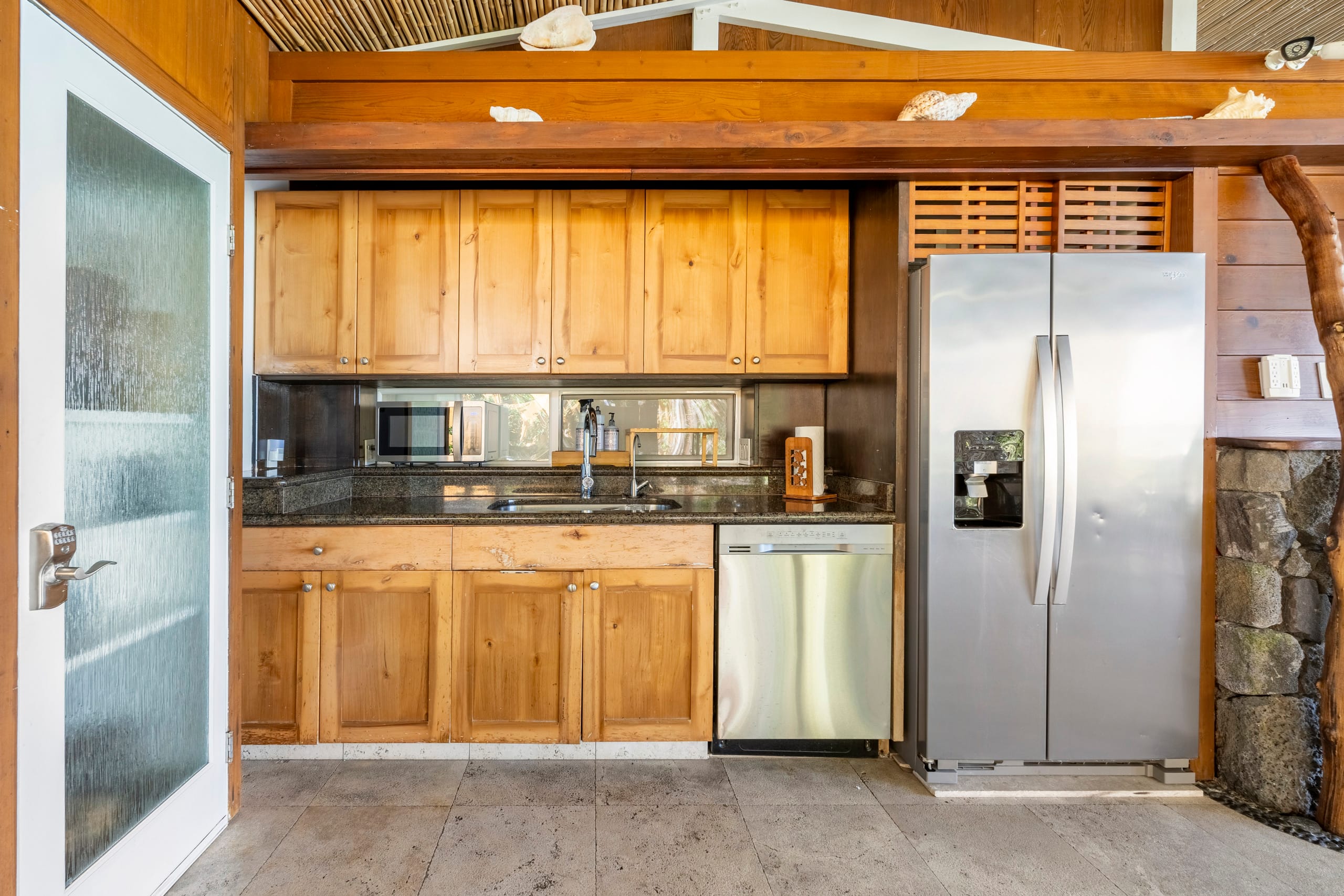 Home in Kailua-Kona · ★4.97 · 2 bedrooms · 2 beds · 2 baths - Image 5