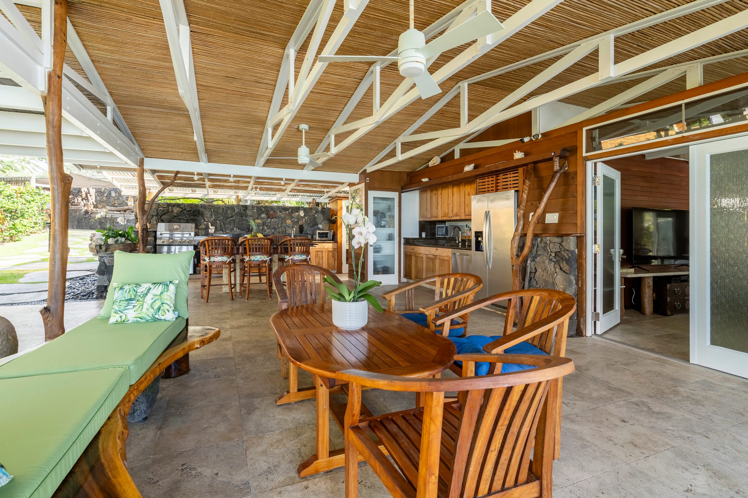 Home in Kailua-Kona · ★4.97 · 2 bedrooms · 2 beds · 2 baths - Image 27