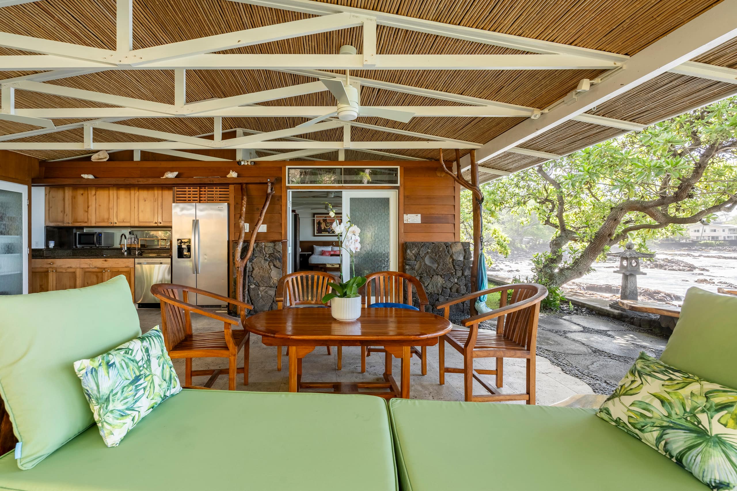 Home in Kailua-Kona · ★4.97 · 2 bedrooms · 2 beds · 2 baths - Image 33
